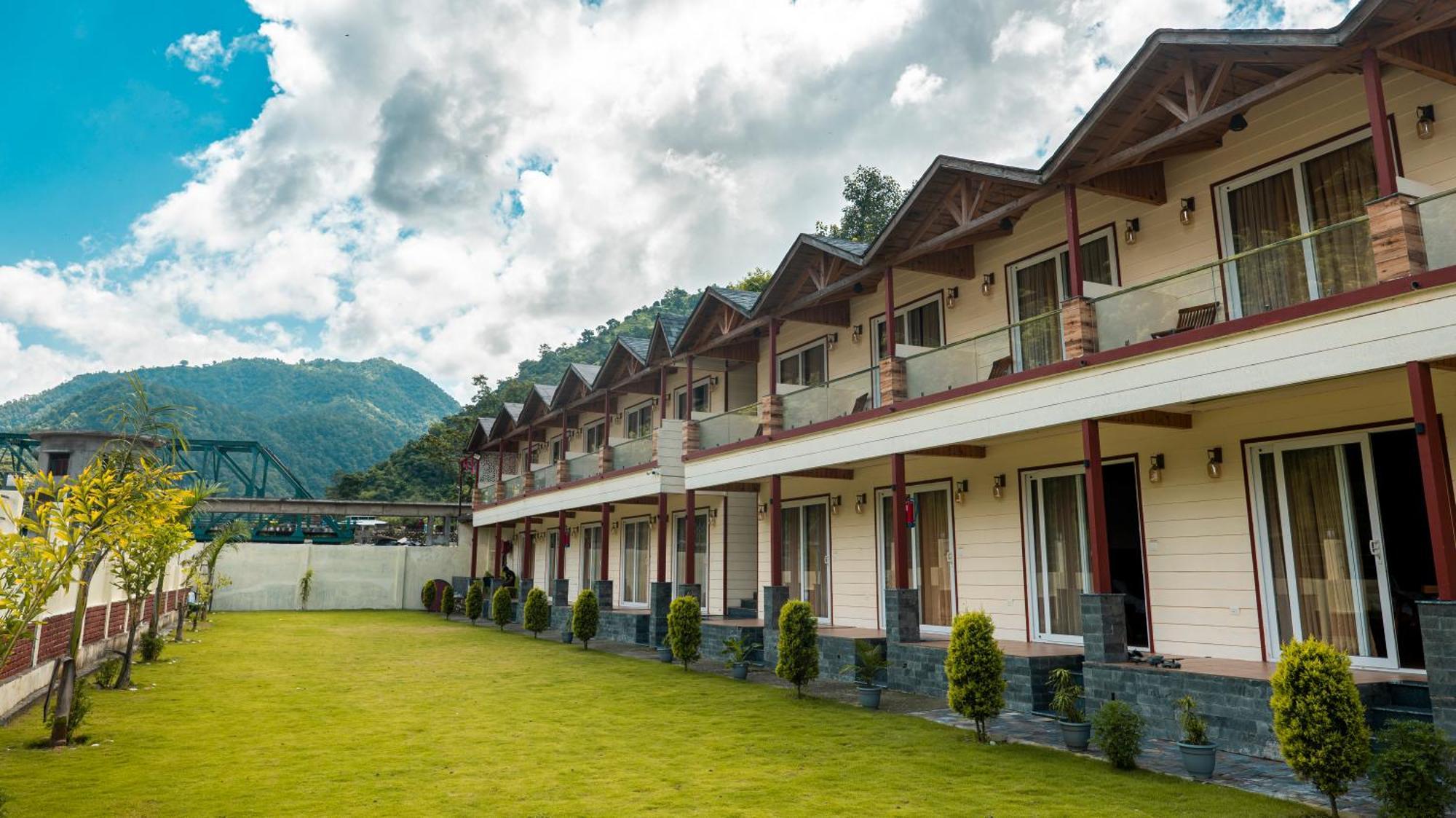 Qcent Woods Resort & Spa, Ришикеш Экстерьер фото