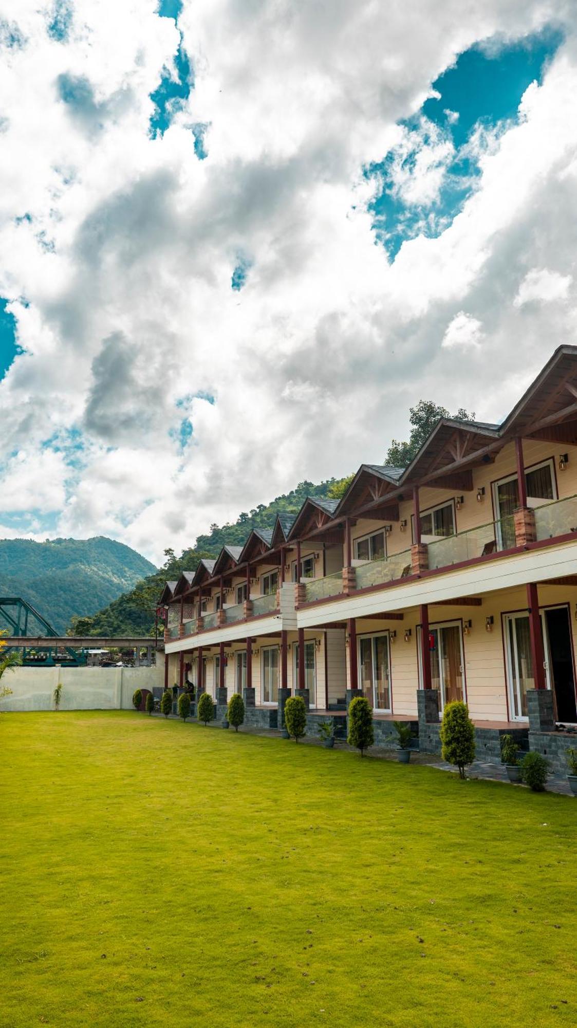 Qcent Woods Resort & Spa, Ришикеш Экстерьер фото