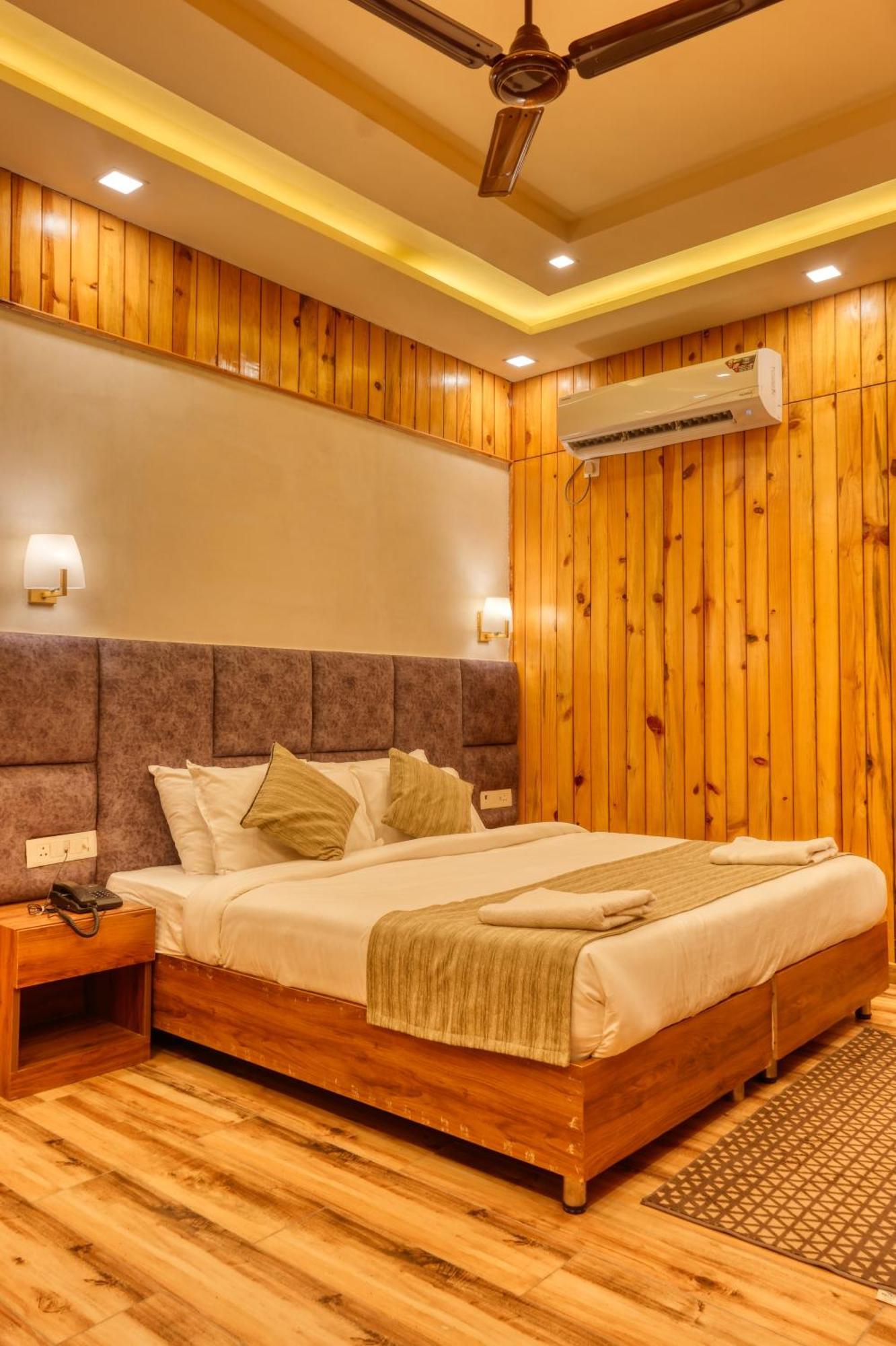 Qcent Woods Resort & Spa, Ришикеш Экстерьер фото