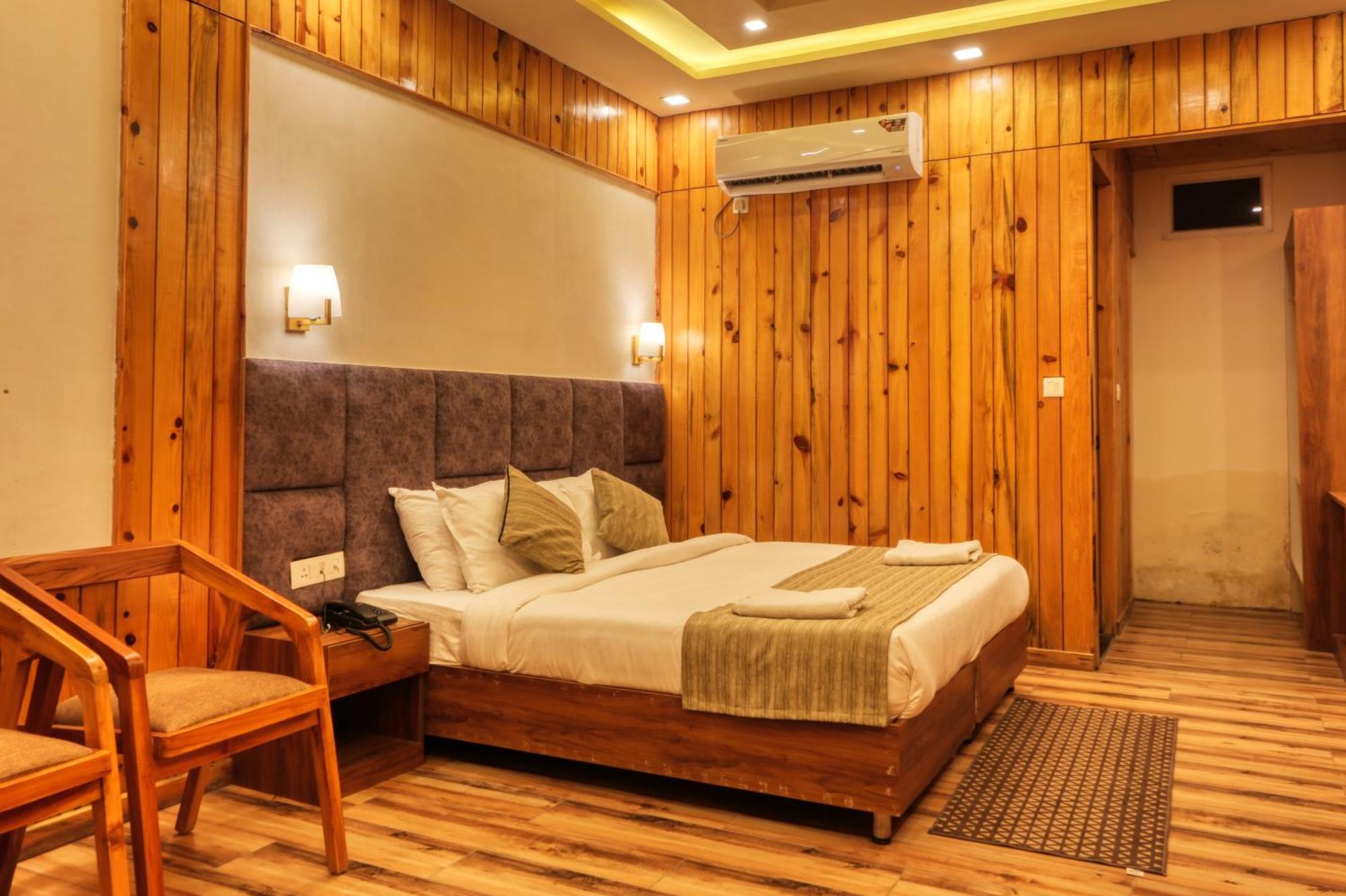 Qcent Woods Resort & Spa, Ришикеш Экстерьер фото