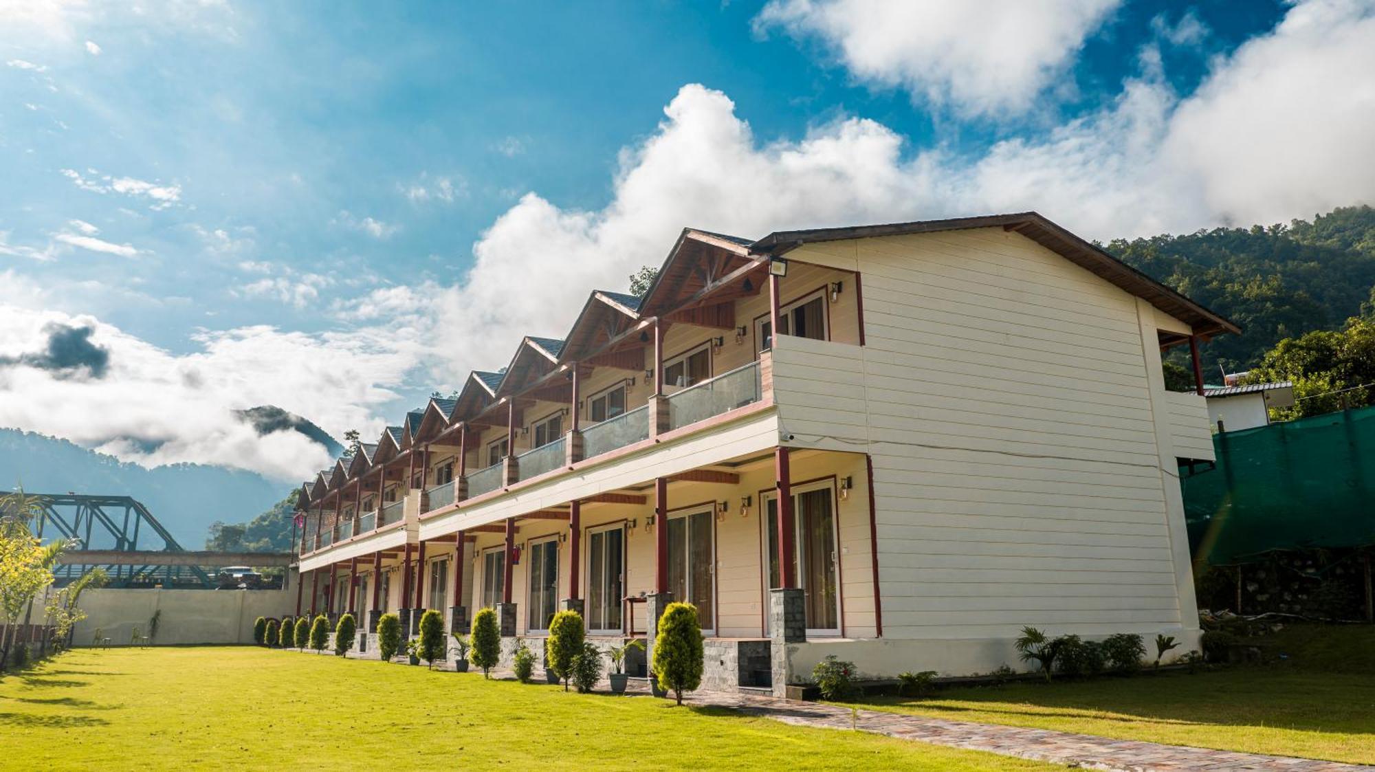 Qcent Woods Resort & Spa, Ришикеш Экстерьер фото